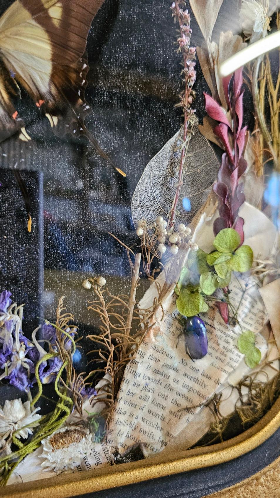 Frame vintage - Victorian Gothic bubble frame with Swordtail Swallowtails - That Creative Feeling