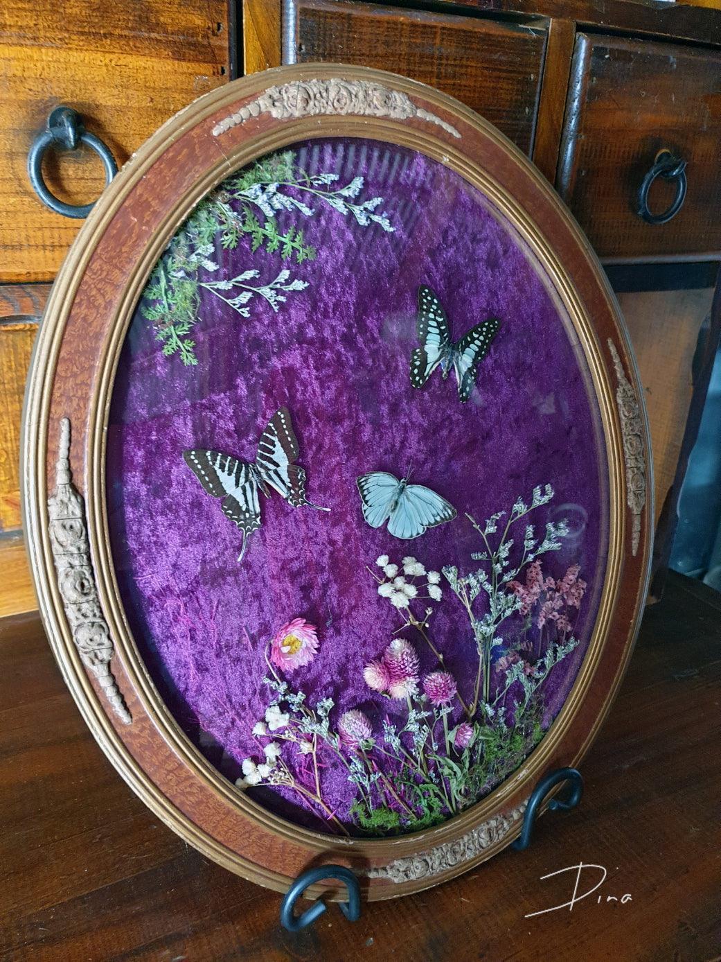 Frame vintage - Victorian Gothic bubble frame with butterflies & dried flowers - That Creative Feeling