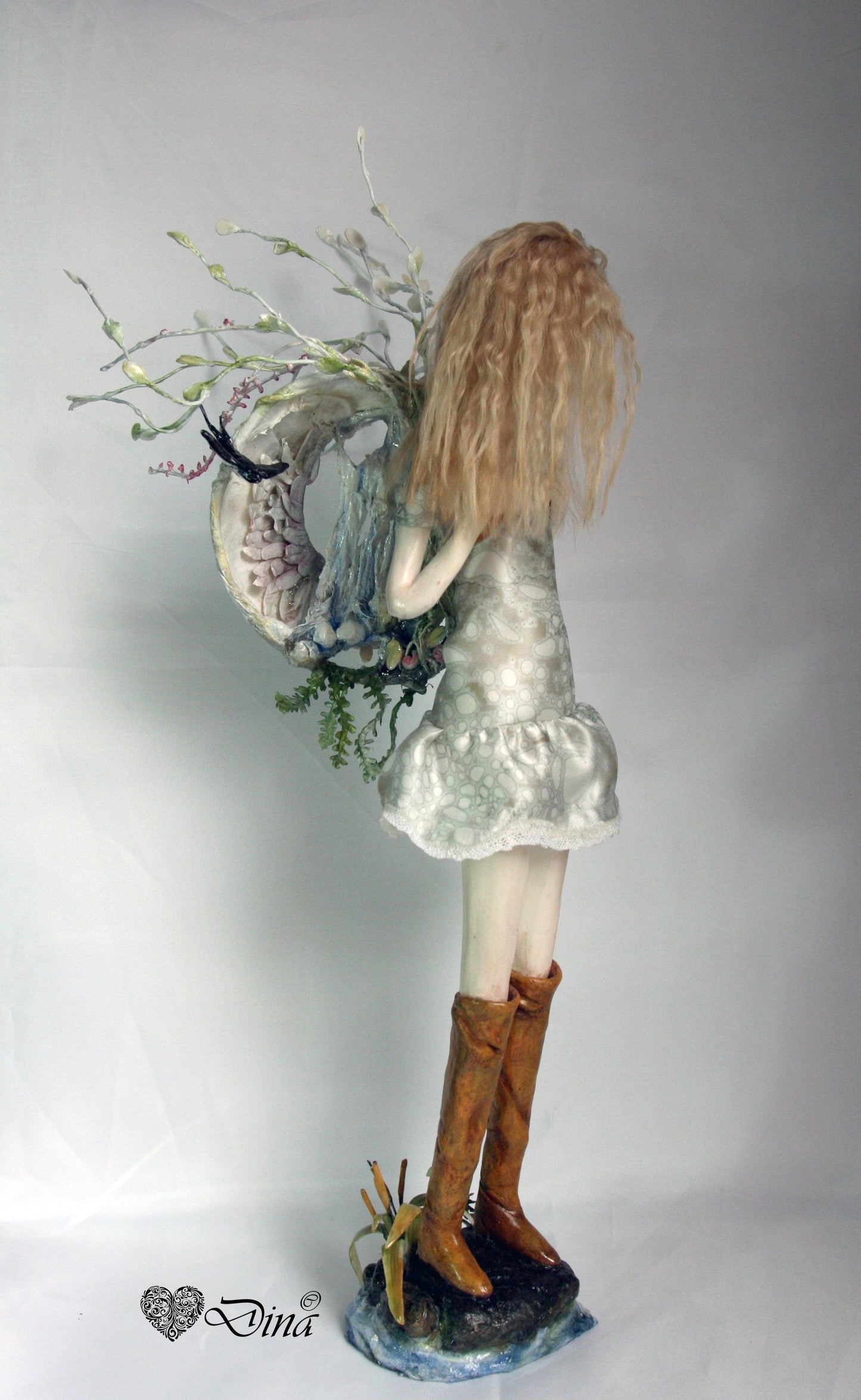SOLD - 'Tamyka’s Home' – hybrid snail-girl art doll by Dina - That Creative Feeling