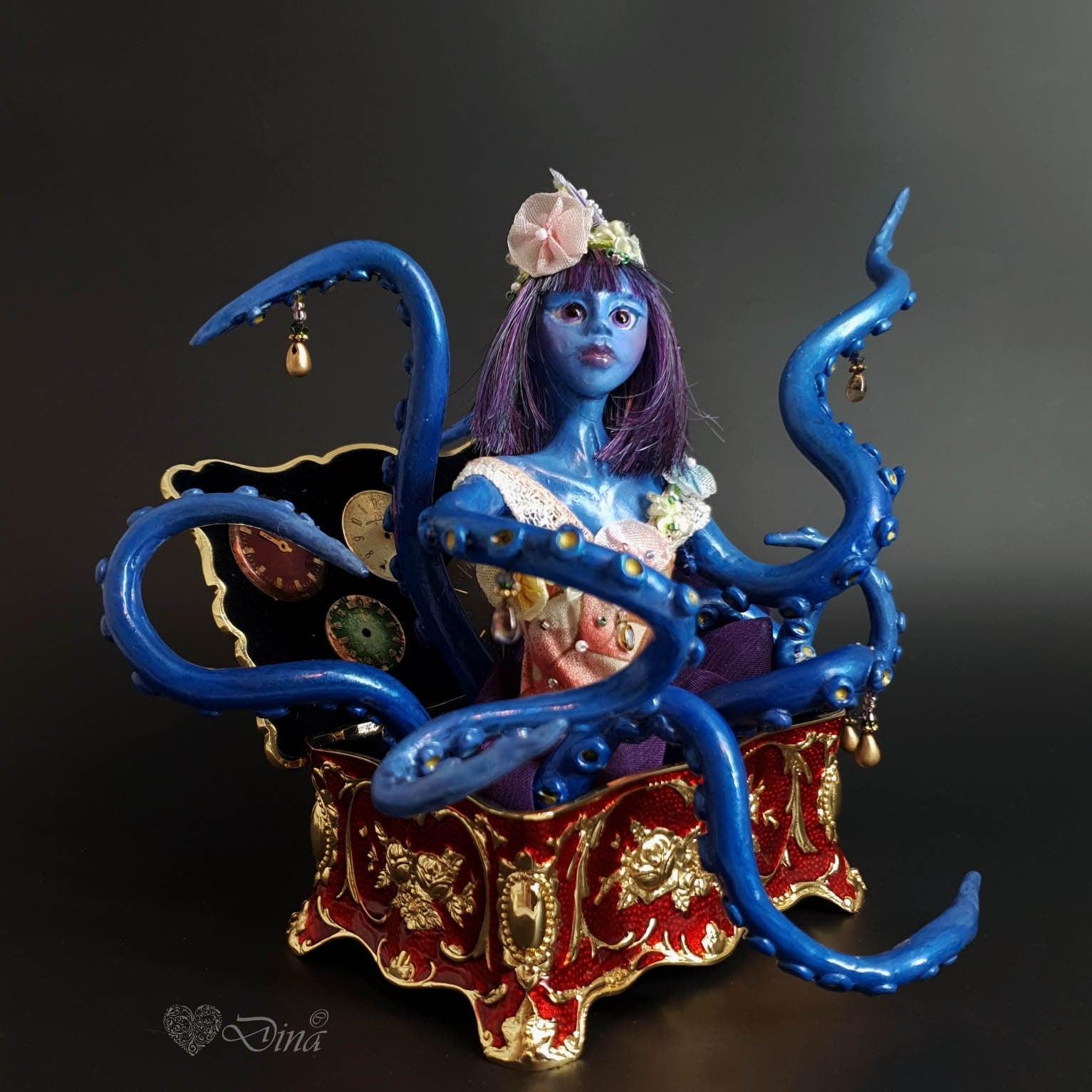 Sculpture - Octopus blue - fantasy OOAK art doll in jewelry box - That Creative Feeling
