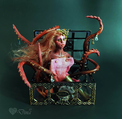 Octopus Art Doll red - fantasy OOAK art doll in jewelry box