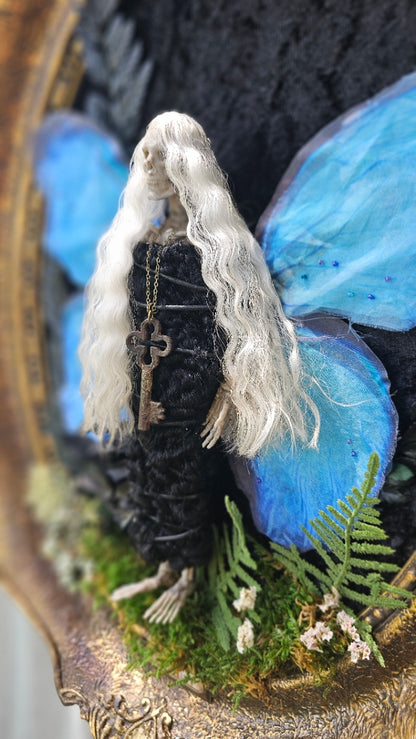 Dead Fairy - Blackwood Fairy sculptures mummified in lamb skin