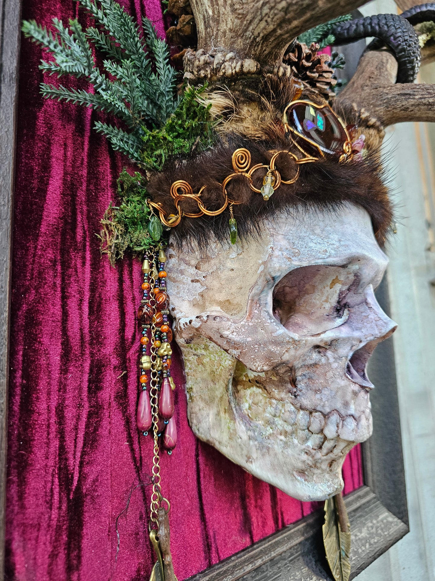 Deer antlers - Fallow deer with human skull and snake art