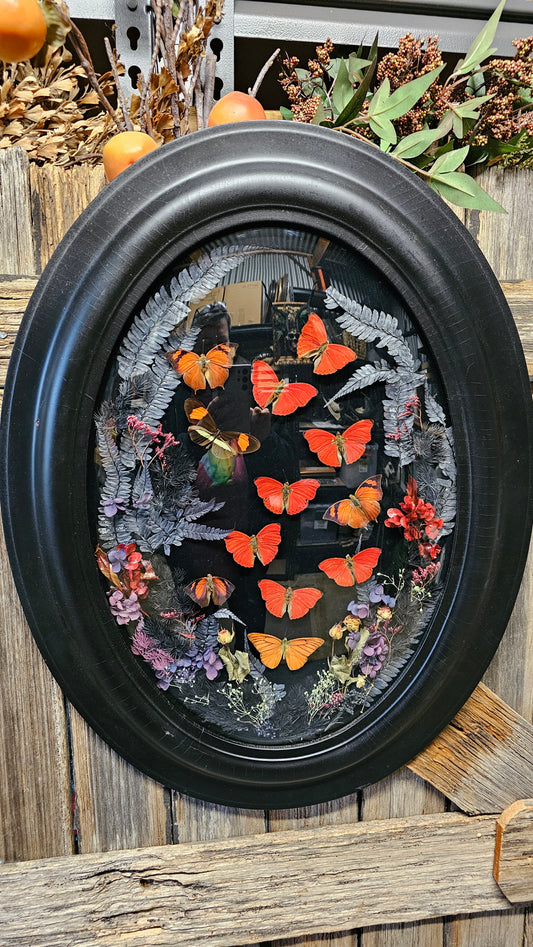 Frame vintage - with Red Sangria butterflies