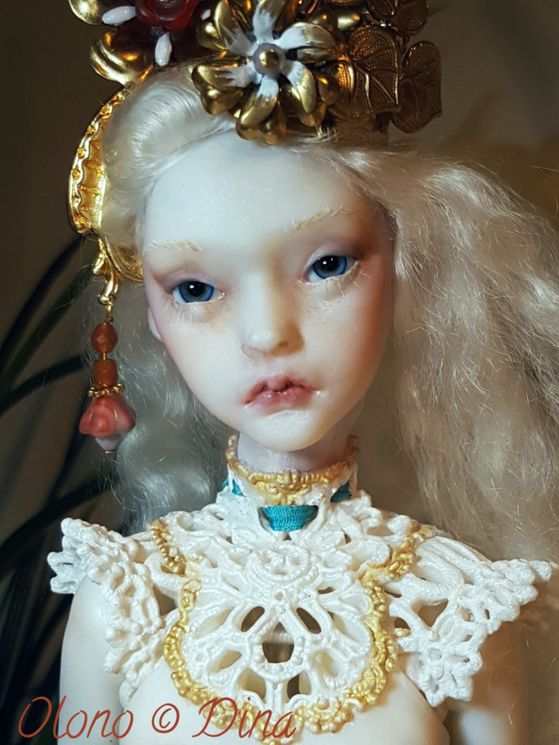 Olono and the Moon – a story about a beautiful ball joint doll