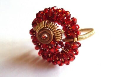 Dina Goebel - glass bead coiled ring